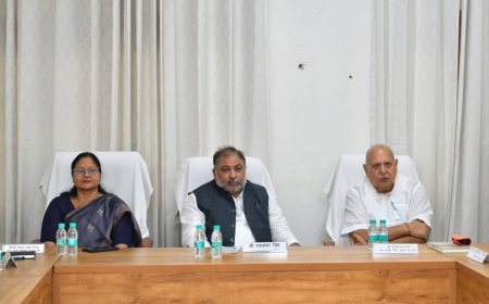 देवरिया में कोर कमेटी की बैठक संपन्न, प्रभारी मंत्री दयाशंकर सिंह और कृषि मंत्री सूर्य प्रताप शाही रहे मौजूद