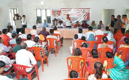 'डॉ. राजेश्वर सिंह का संकल्प: शिक्षा, स्वास्थ्य और युवा शक्ति के साथ ग्रामीण उत्थान' 