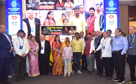 वैश्य समाज से जुड़े प्रयागराज के 60 सदस्यों एवं पूर्व महापौर के साथ मंत्री नन्दी कांक्लेव में हुए शामिल