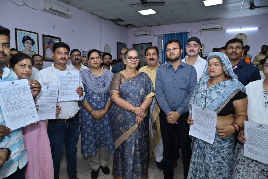 नगर निगम लखनऊ में सेवानिवृत्त कर्मचारियों का सम्मान एवं मृतक आश्रितों को नियुक्ति पत्र वितरण समारोह सम्पन्न